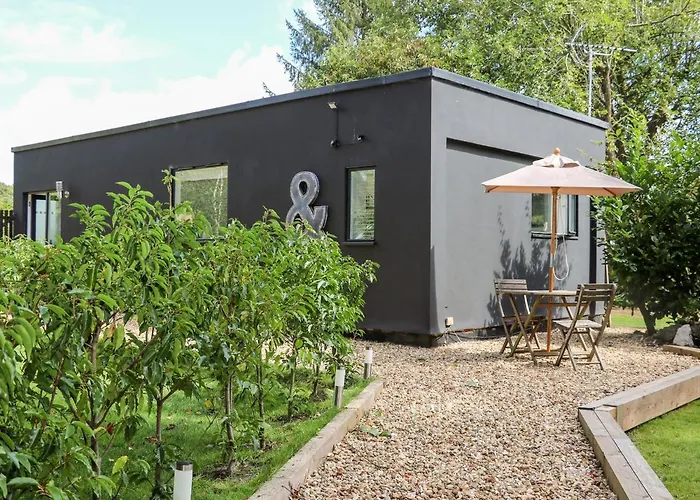 Top Cheap Hotels in Tring for a Cozy Yet Affordable Stay