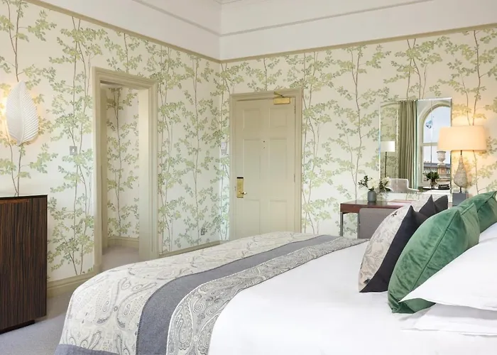 Rejuvenating Spa Hotels in Edinburgh with Pools