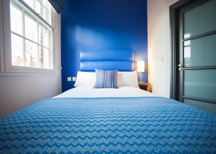 Best Hotels Near Canal Street in Nottingham