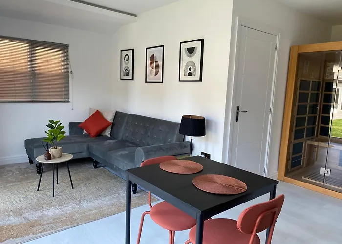 Top Tilbury Docks Hotels with Parking