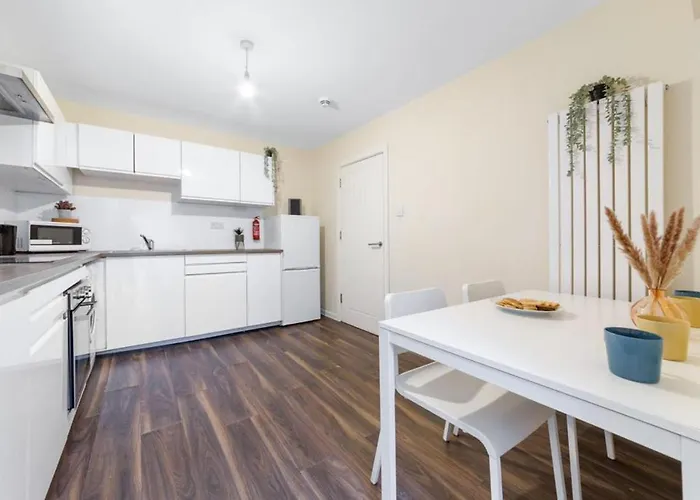 Top Hotels in Isleworth London