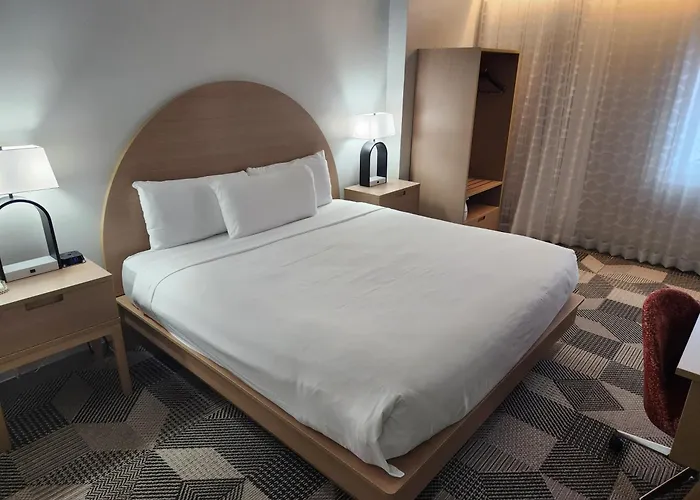 Best Hotels in Miami Airport Area