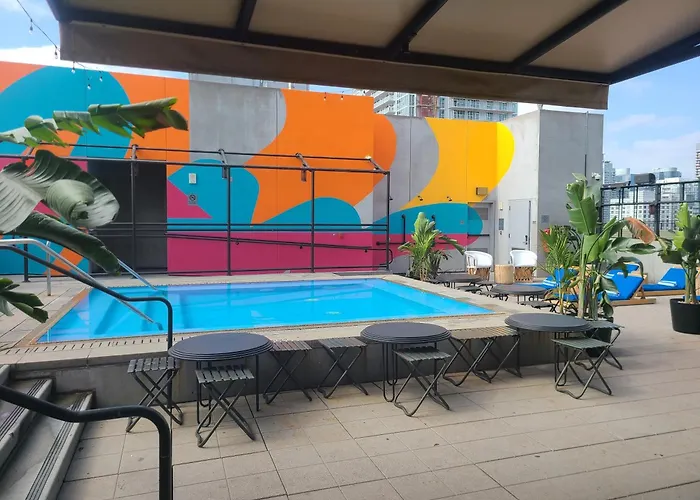 Where to Stay in Los Angeles