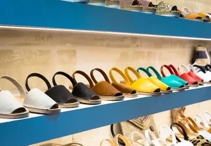 Die schönste Erfindung Menorcas: Die Schuhe Avarcas!